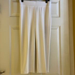 💕Joseph Ribkoff  New White Capris size 8